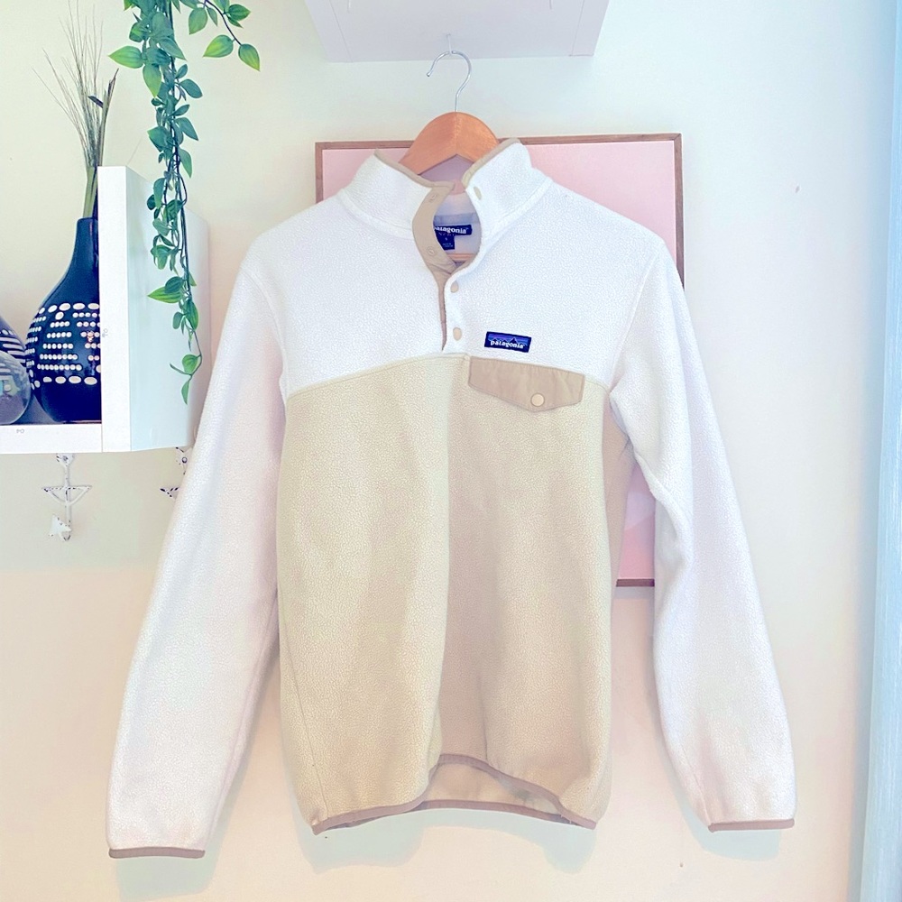 PATAGONIA WHITE & TAN FLEECE WOMENS SMALL